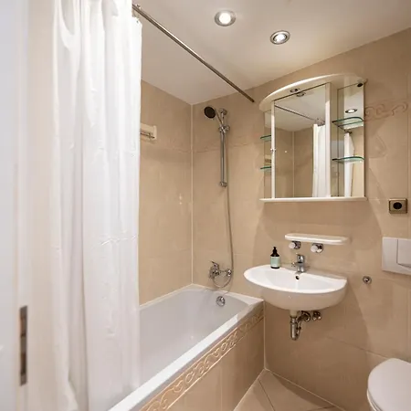 Apartment In Der 30. Etage, Tolle Aussicht, Zentral Augsburg