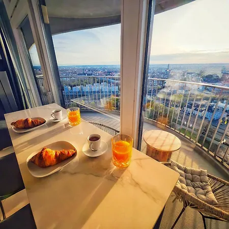 Apartment In Der 30. Etage, Tolle Aussicht, Zentral