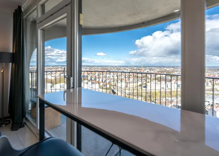 In Der 30. Etage, Tolle Aussicht, Zentral *